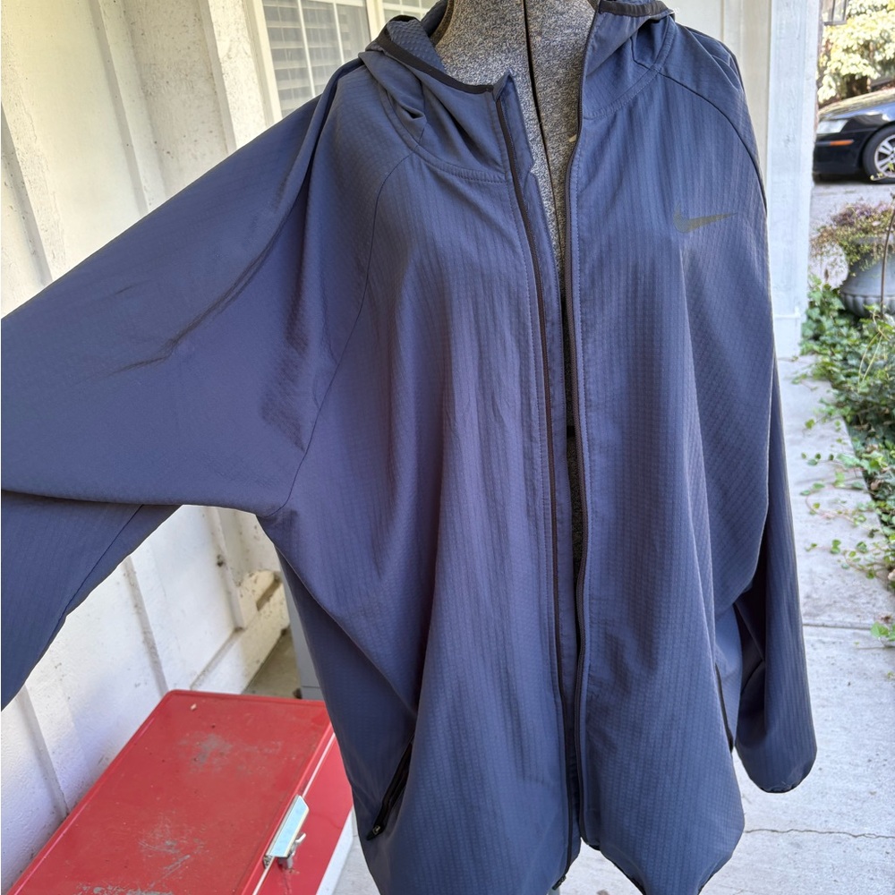 Nike Men's Dark Blue Windbreaker Jacket